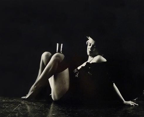 Milton Greene "Drink on Knee"